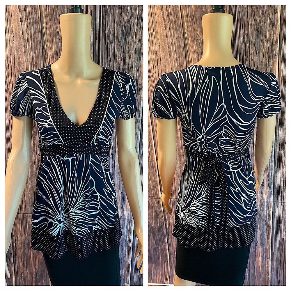 Macy’s Dillard’s size large dark navy blue black & white polka dot floral